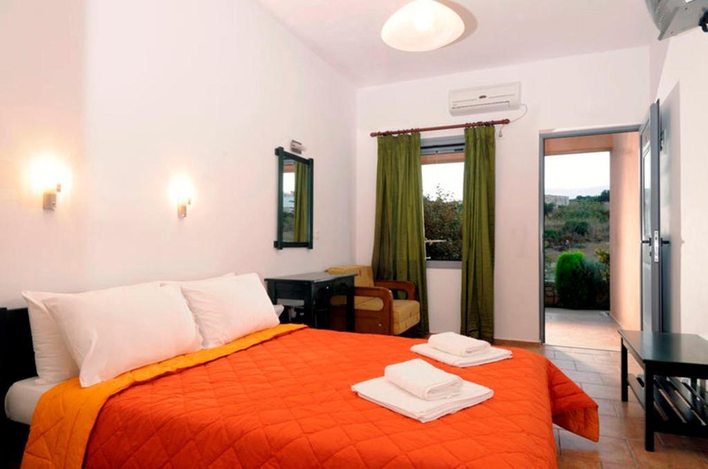 Aparthotel Petradi Livadi  Zimmer foto