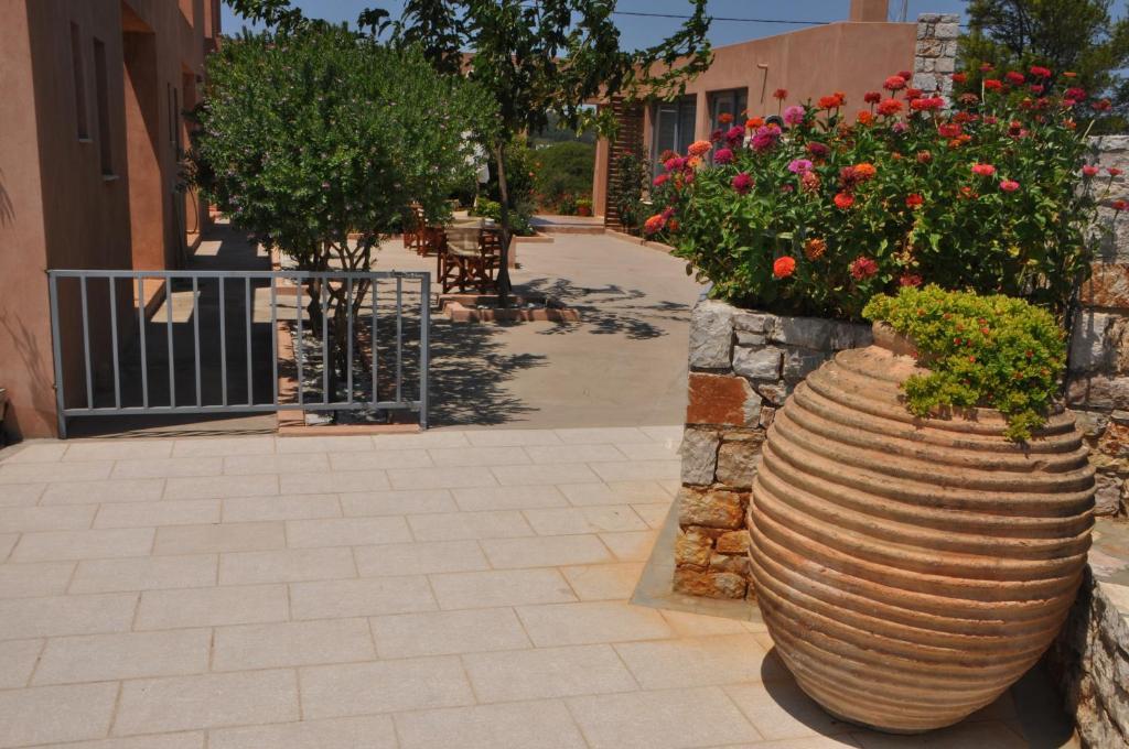 Aparthotel Petradi Livadi  Exterior foto