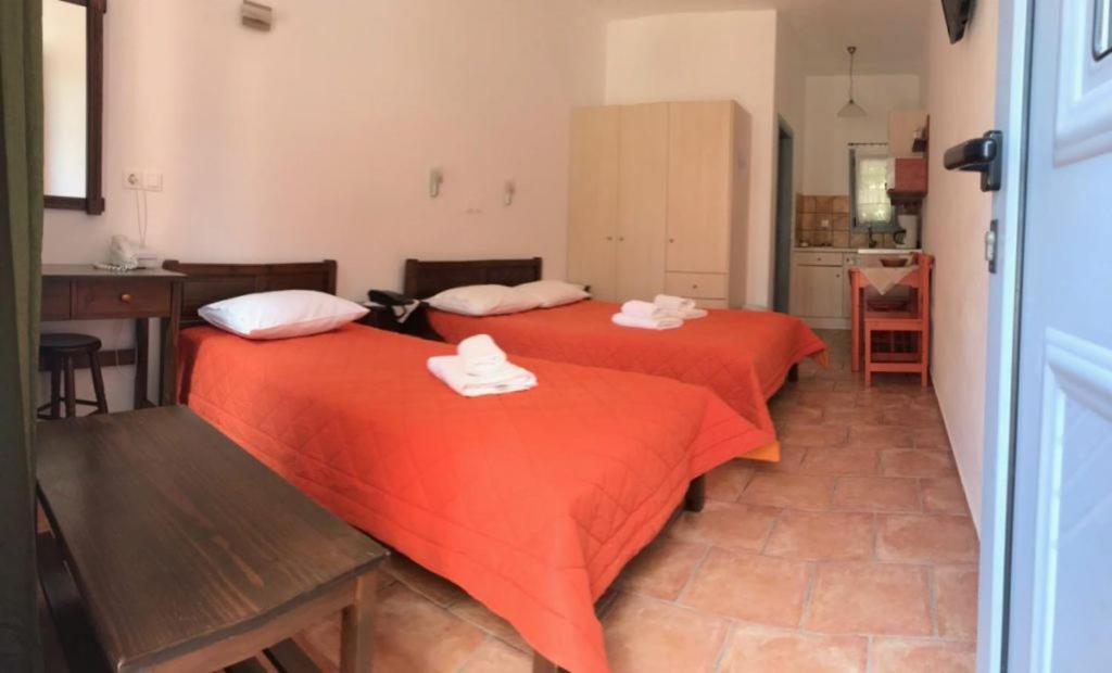 Aparthotel Petradi Livadi  Exterior foto